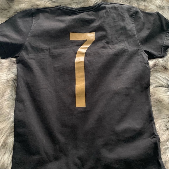 Boys Black Juventus Tshirt Number 7 on back size 10 - Picture 2 of 3